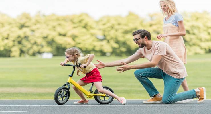 Фото к статье: Как научить ребенка ездить на двухколесном велосипеде