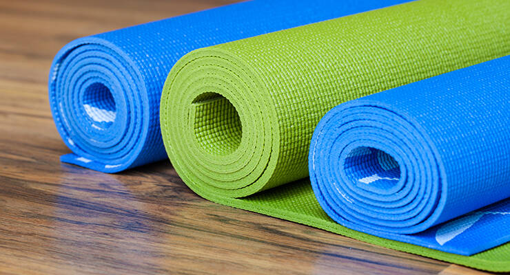 Фото к статье: Как правильно чистить коврик для йоги и фитнеса