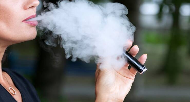 Фото к статье: Электронные сигареты повышают риск осложнений при COVID-19