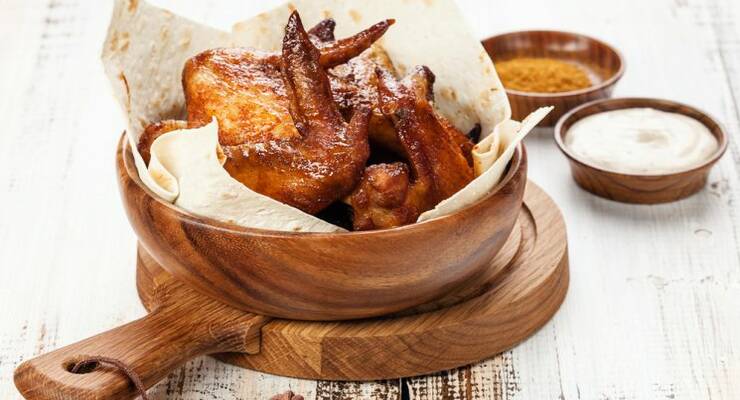 Фото к статье: Как вкусно приготовить куриные крылышки: 3 простых рецепта