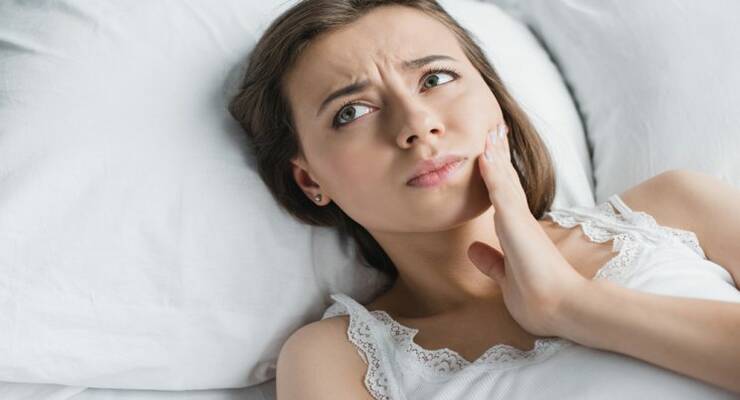 Фото к статье: Почему у вас постоянно болит челюсть