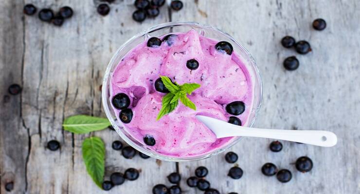 Фото к статье: 5 рецептов замороженного йогурта