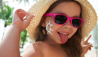 Как выбрать лучший солнцезащитный крем для ребенка