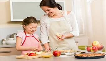 Готовим вместе с детьми: 6 рецептов блюд для любого возраста