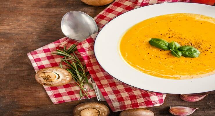 Фото к статье: 4 оригинальных легких супа от шеф-поваров