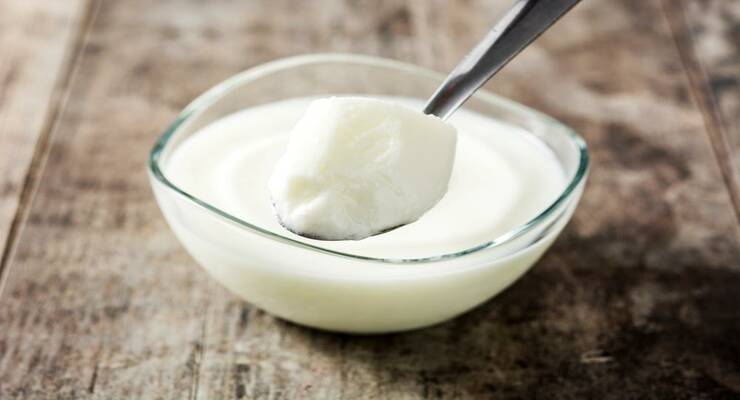 Фото к статье: Для хорошего настроения съешьте нежирный йогурт