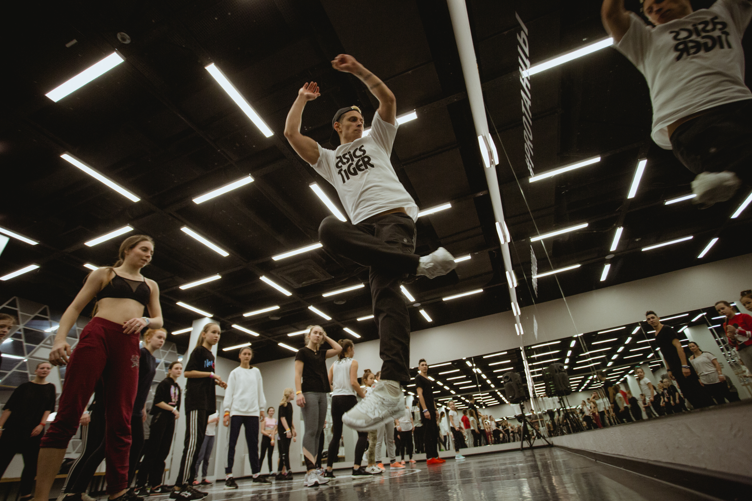 Танцы и фитнес: как сочетать разные тренировки - Живи!