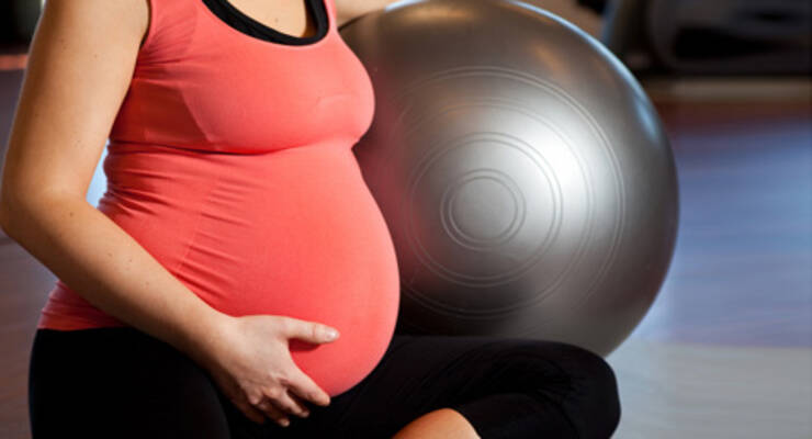 Фото к статье: Можно ли заниматься фитнесом во время беременности?
