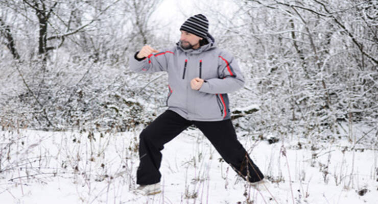 Фото к статье: Как продолжить фитнес-тренировки на улице зимой