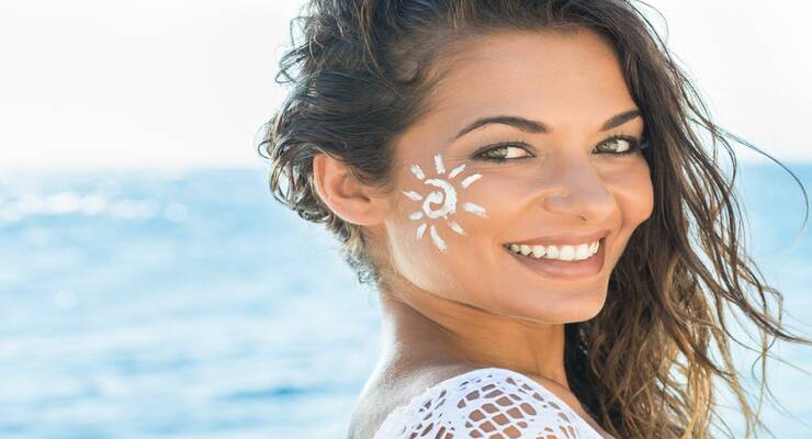 Фото к статье: Утомленная солнцем: 4 надежных косметических средства для обновления кожи летом