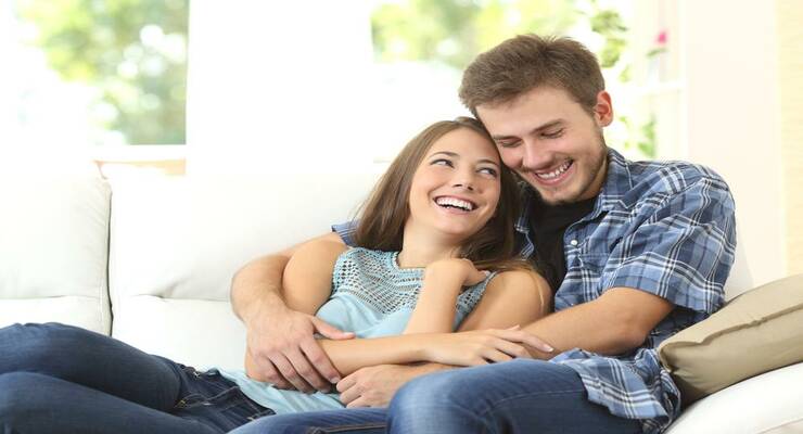 Фото к статье: Счастливые супруги делают своих партнеров более здоровыми