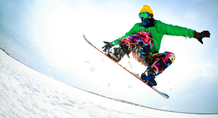 Фото к статье: Лыжи и сноуборд: как подготовить стопы к зимним активностям