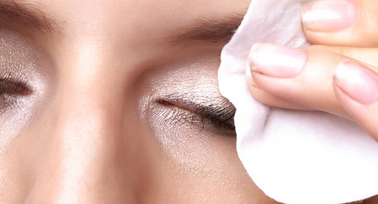 Фото к статье: Натуральное средство для снятия макияжа: как сделать самостоятельно 