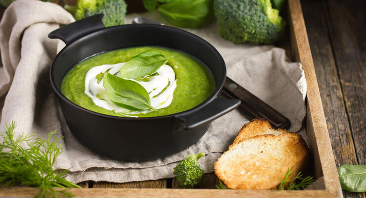Фото к статье: Рецепты: 4 небанальных супа с брокколи 