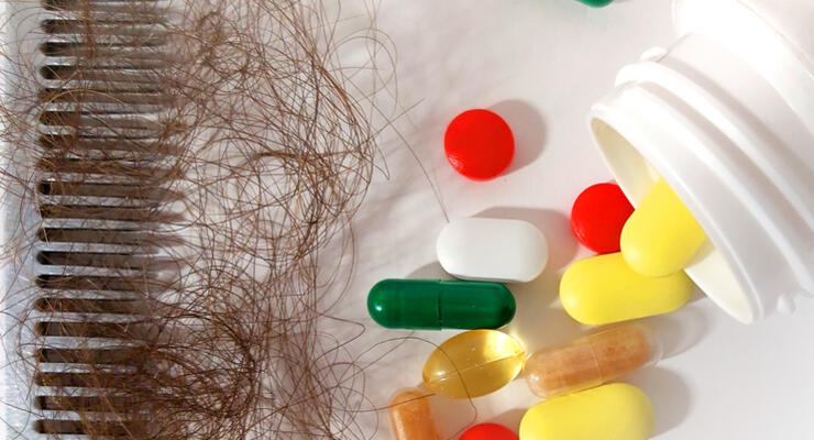 Фото к статье: Могут ли контрацептивы вызывать выпадение волос
