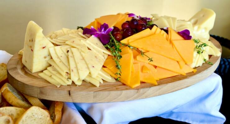 Фото к статье: 5 признаков, что вам нужно перестать есть сыр