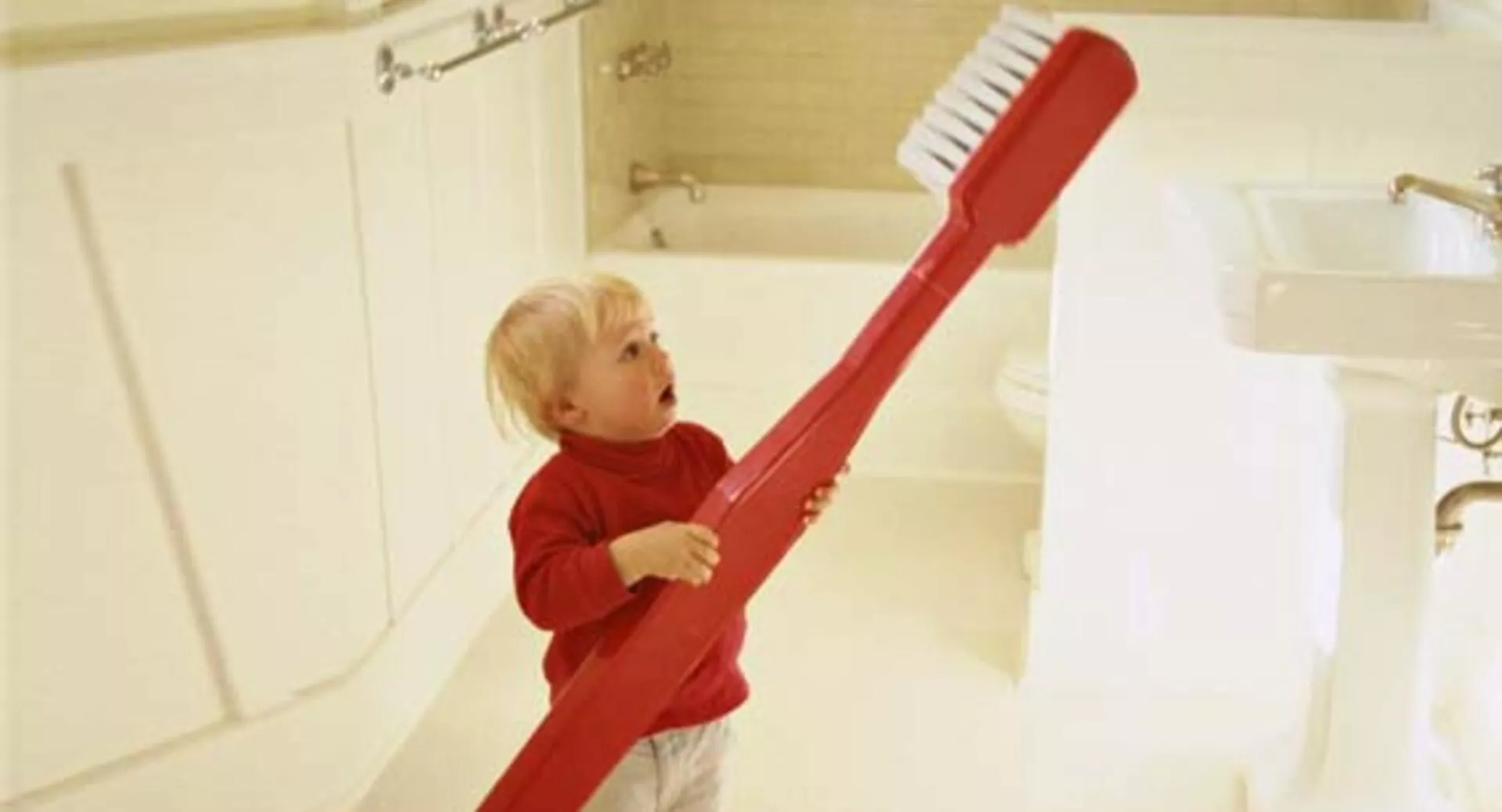 Фото к статье: Зубная паста опаснее, чем кариес