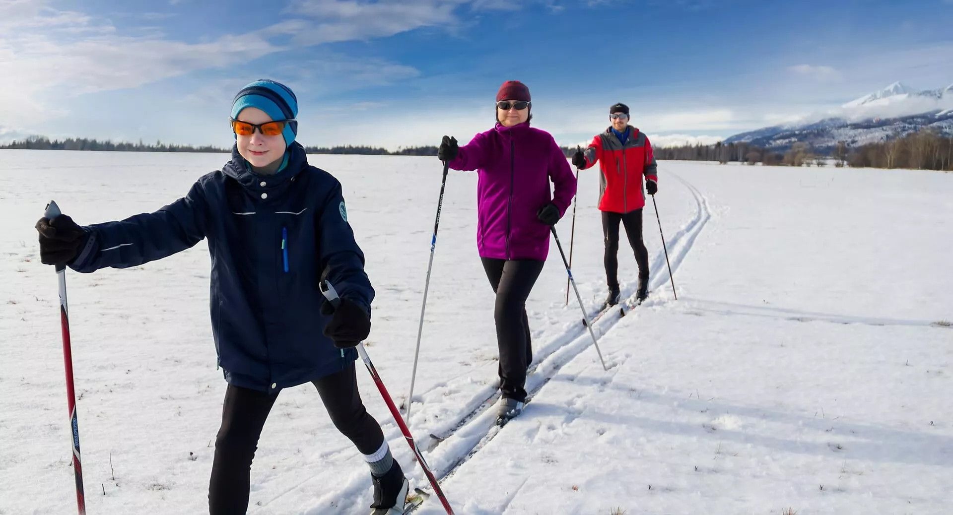 Фото к статье: Как правильно одеться на прогулку лыжнику?