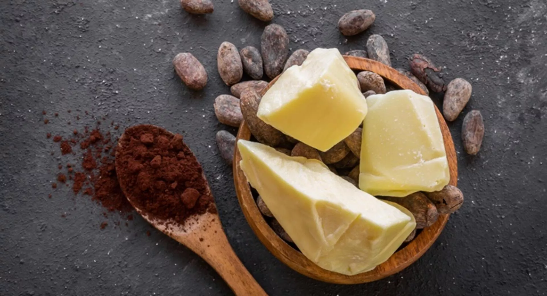 Фото к статье: Масло какао: как выбрать и правильно использовать «десерт» для кожи и волос