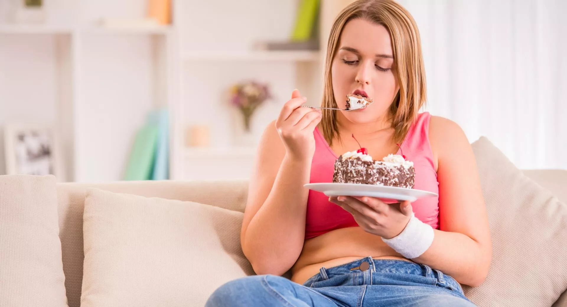 Фото к статье: 16 неожиданных продуктов, которые вызывают отеки