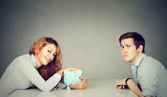 5 финансовых вопросов, из-за которых пары чаще всего ссорятся 